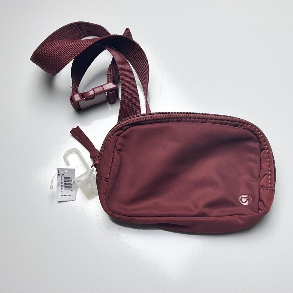 Gap Maroon Lightweight Athleisure Crossbody Bag NWT